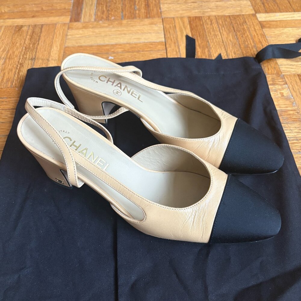 Chanel Classic Slingback Pumps – Beige & Black (Goatskin & Grosgrain)